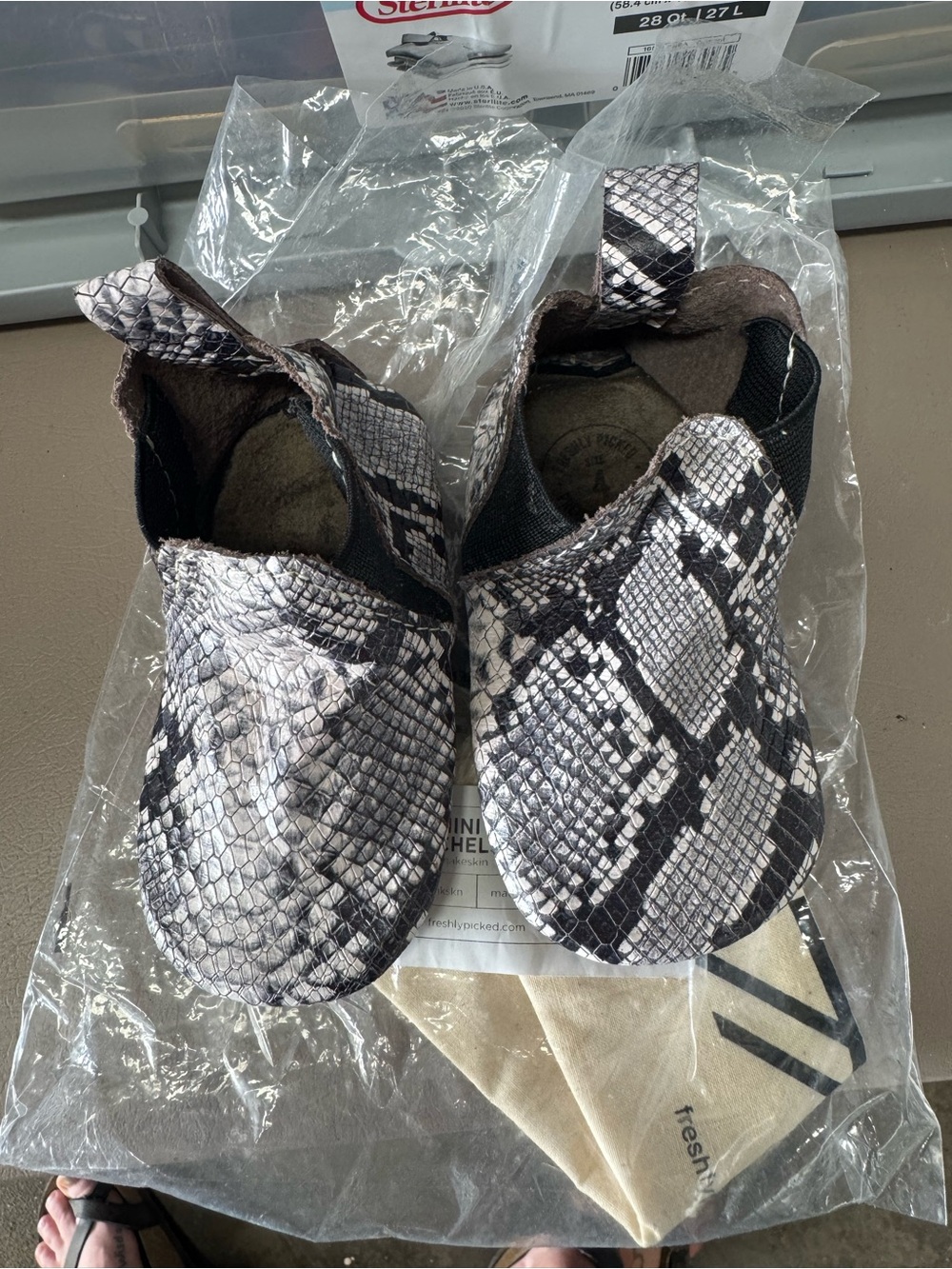 Freshly Picked Mini Sole Chelsea Boot - Snakeskin Print Sz 4
